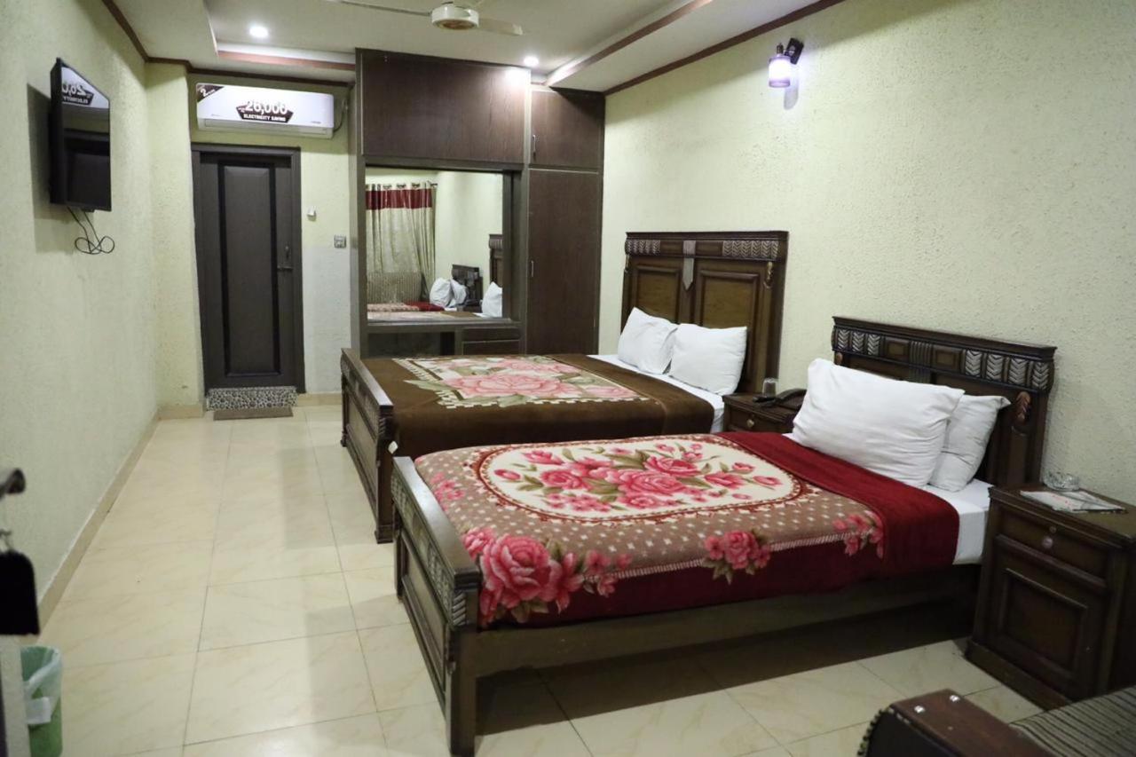 Manama Hotel Ijp ราวัลปินดี ภายนอก รูปภาพ