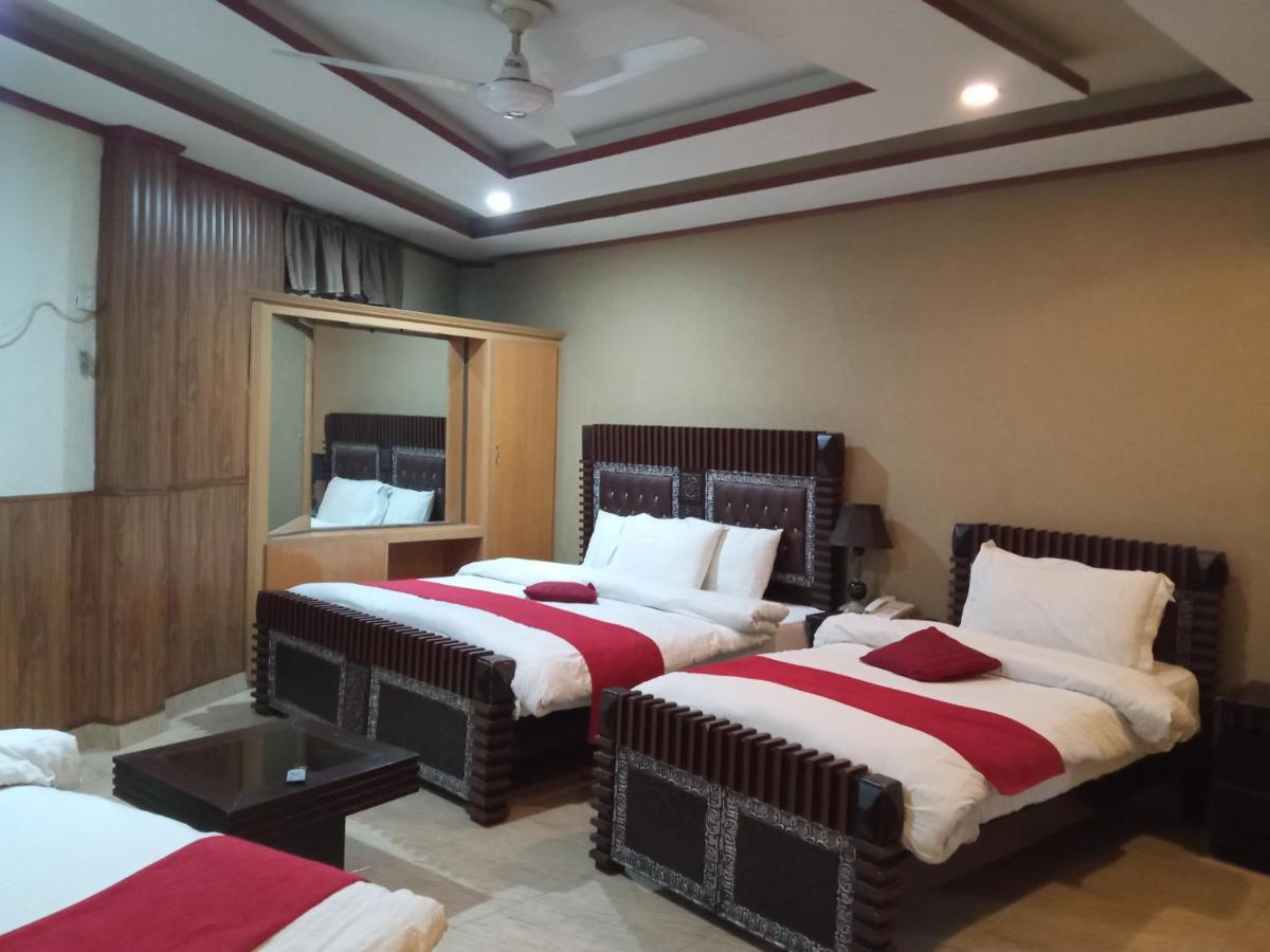 Manama Hotel Ijp ราวัลปินดี ภายนอก รูปภาพ